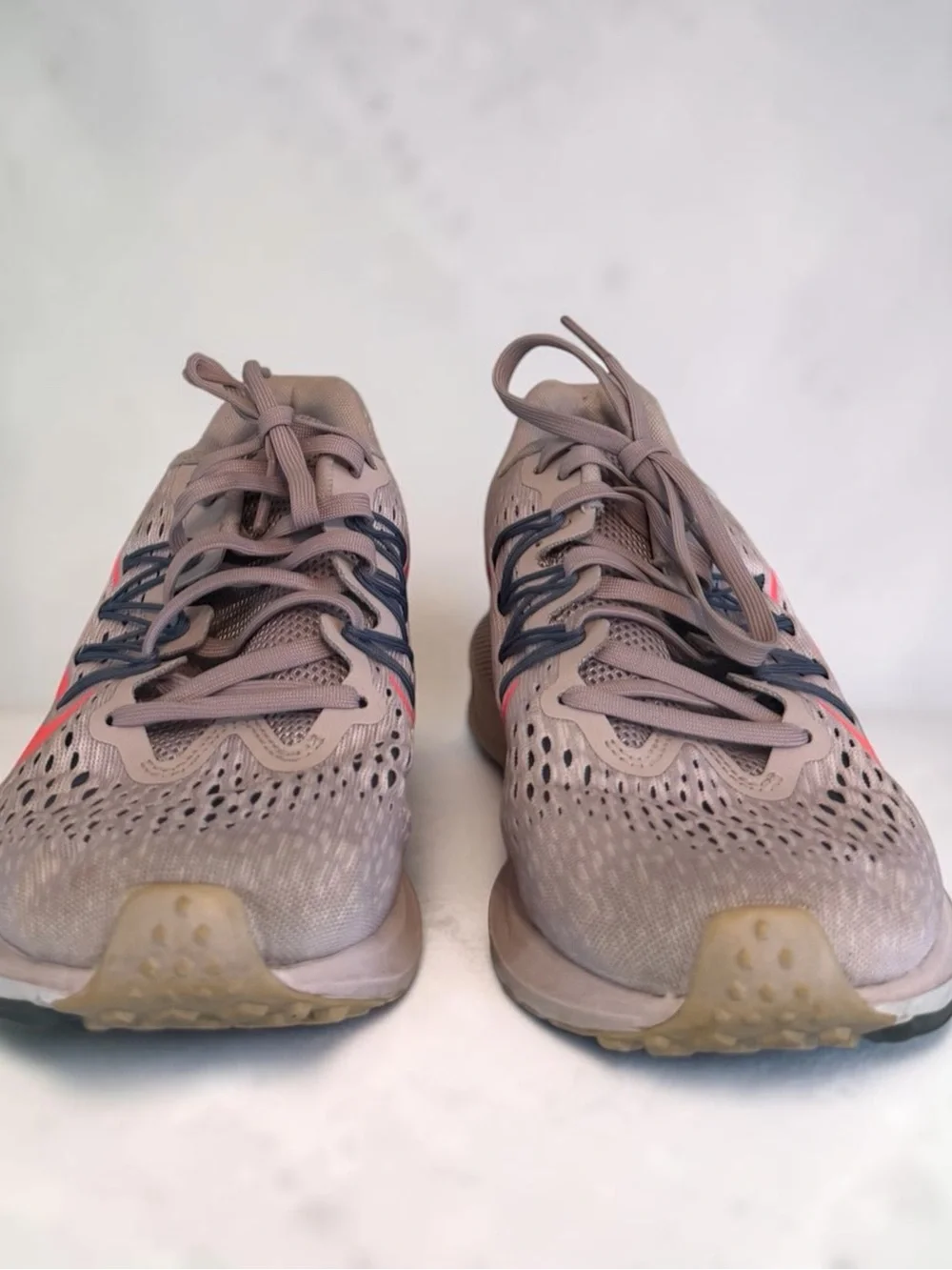 Nike Air Zoom Winflo 5 Particle Rose Running Shoes - Women's Size 9